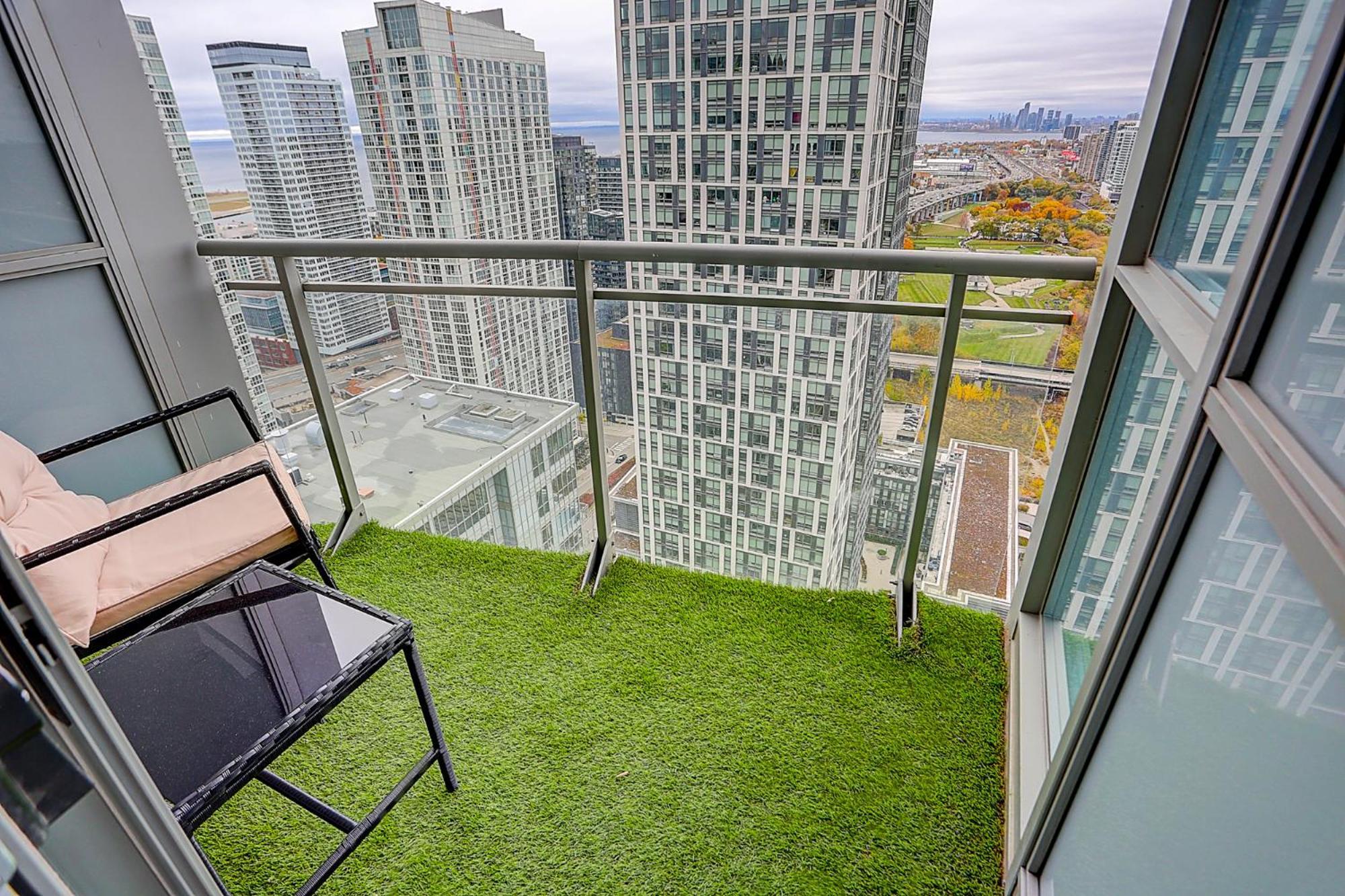 Lakeview Apartments Downtown Торонто Экстерьер фото